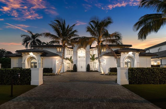 121 Royal Palm Way, Boca Raton
